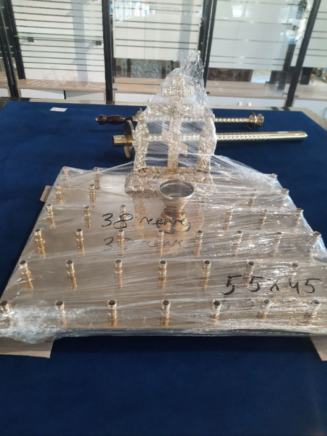 Memorial Cover 55×45 cm, 38 Candles, Brass