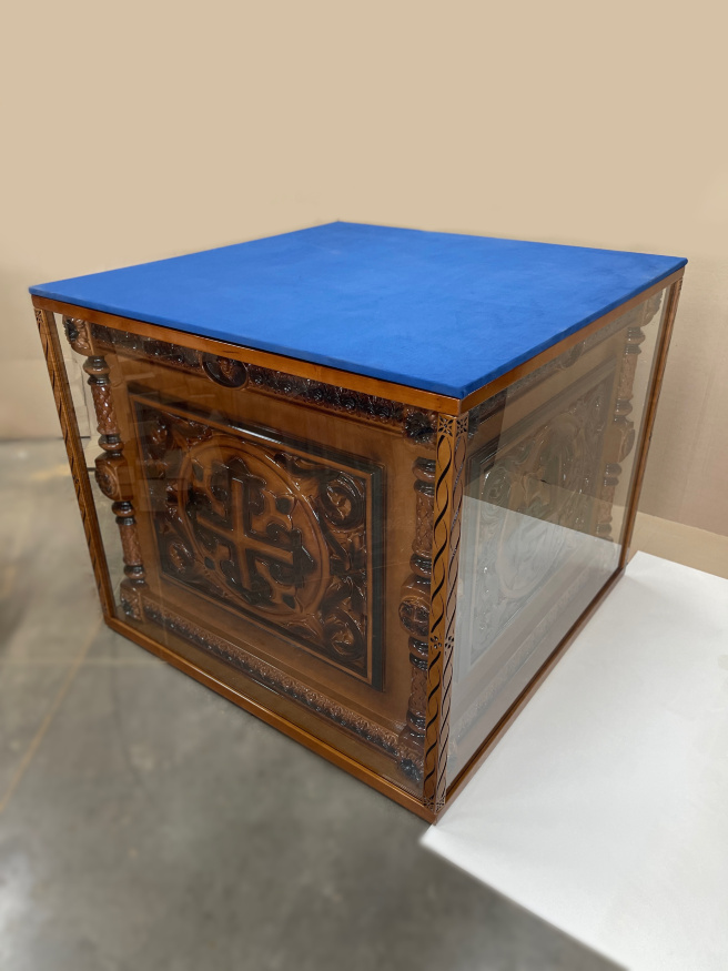 Wooden Altar Table, inner 100x100x100 cm, outer 120x120x120 cm