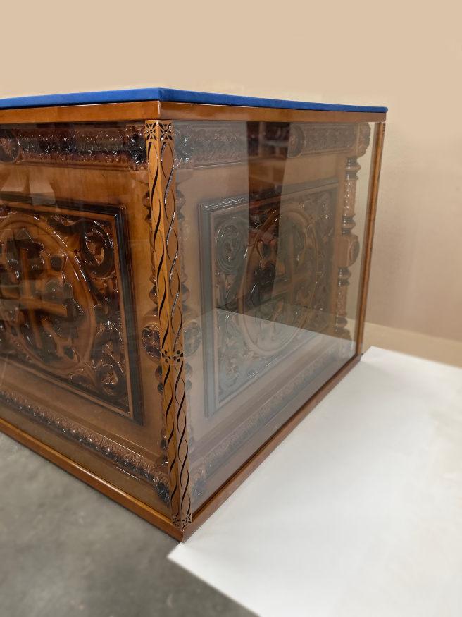 Wooden Altar Table, inner 100x100x100 cm, outer 120x120x120 cm