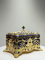 Reliquary (China), enamel, gold-plated, 23×15 cm