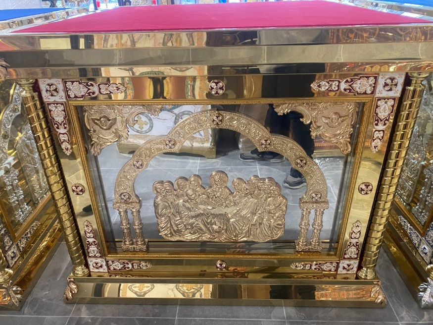 Altar Table 100x100, burgundy, yellow icons, aluminum, plywood