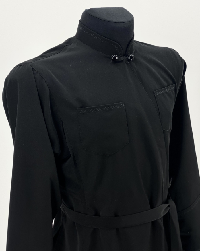 Cassock with overlaps, embroidered, wet silk fabric