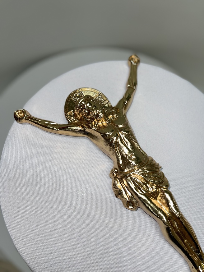Crucifix of Jesus Christ (aluminium plating under gold) 1.4kg 38×24