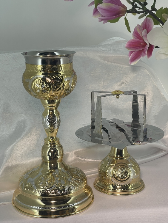 Chalice with Accessories (1340)
