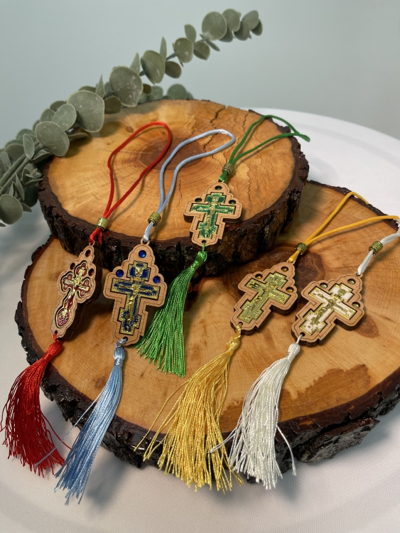 Pendant "Cross in Wood"