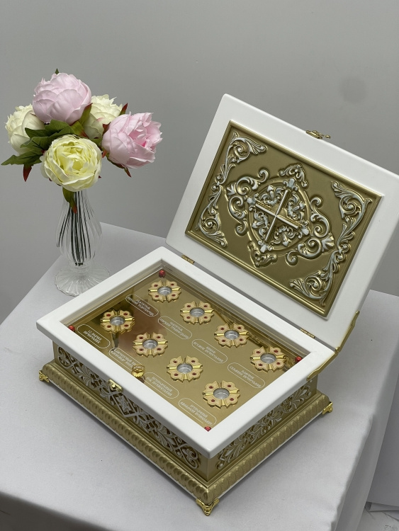 Reliquary, wood, for 8 capsules