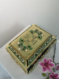 Reliquary 44×32×19