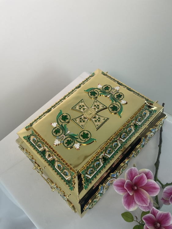 Reliquary 44×32×19