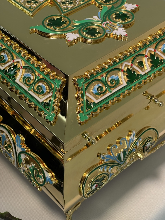 Reliquary 44×32×19