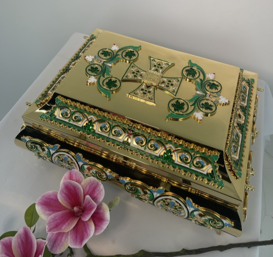 Reliquary 44×32×19