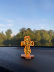 Metal Cross in Wood on Stand 5.5×3.5cm