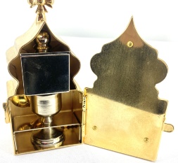 Ciborium, gold, 11.5×7.5 cm