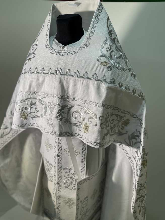 Priest Vestments, Embroidered on Brocade, Embroidered Center, with Embroidered Galloon