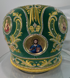 Mitra „Coroană”