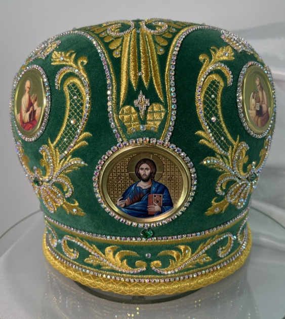 Mitra „Coroană”