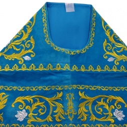 Veșmânt preoțesc brodat pe catifea, broderie „Trandafir” cu galon brodat