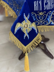 Epitaf Maicii Domnului pe catifea 150х95cm (broderie cu crini, mijloc brodat și decorat)