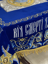 Epitaf Maicii Domnului pe catifea 150х95cm (broderie cu crini, mijloc brodat și decorat)