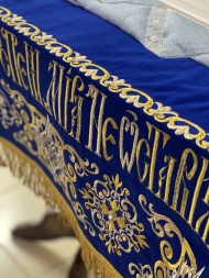 Epitafiosul Maicii Domnului pe catifea 150х90cm (broderie ornament 2, mijloc brodat și decorat)