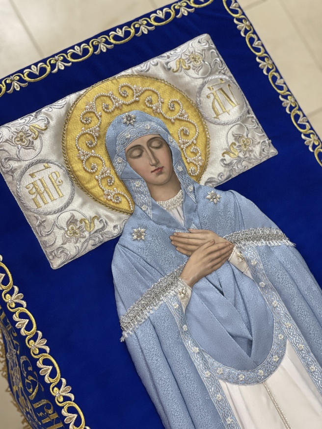 Epitafiosul Maicii Domnului pe catifea 150х90cm (broderie ornament 2, mijloc brodat și decorat)