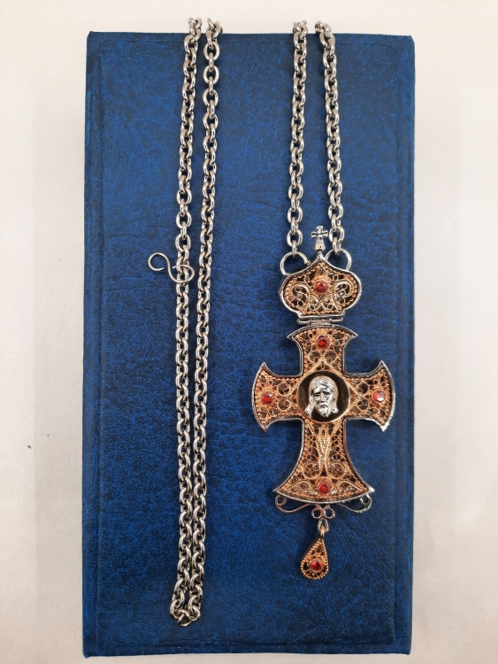 Cruce pectoral, combinată