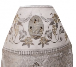 Vesminte preotești combinate din brocart „Crucea grecească”, cu epolet brodat, broderie „Crin”