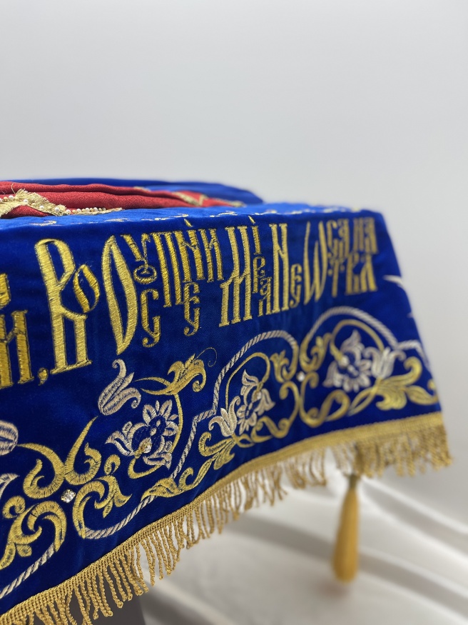 Epitaf Maicii Domnului pe catifea 120×80cm (broderie cu viță de vie, mijloc brodat și împodobit) No. 2