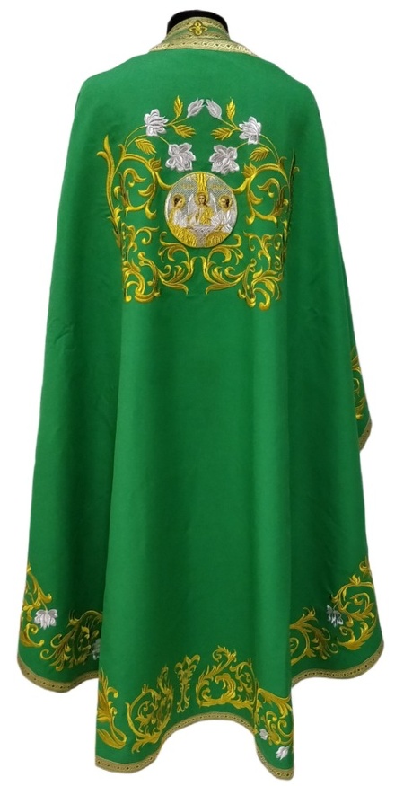 Veșmânt preoțesc croială grecească, brodat pe gabardină, broderie „Trandafir” cu galon aplicat