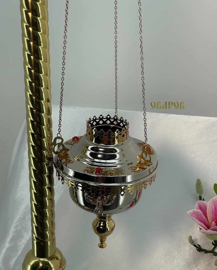 Candelă suspendată