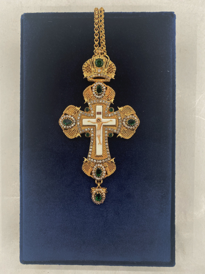 Cruce pectorală 14,5×7,5cm (aur)