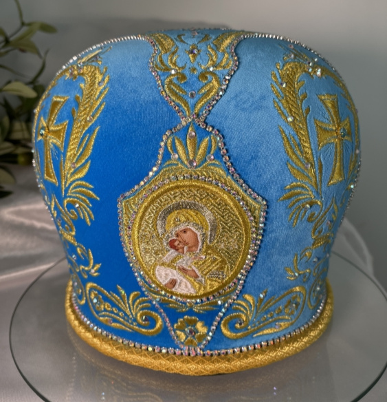 Mitra „Crucea în coroană”