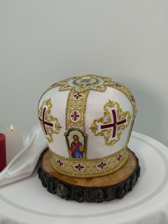 Mitra „Cruce în cerc”