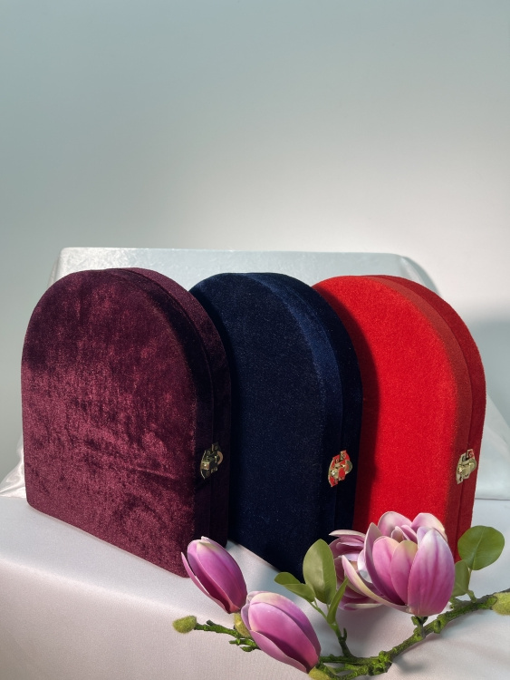 Icoană pliabilă în catifea