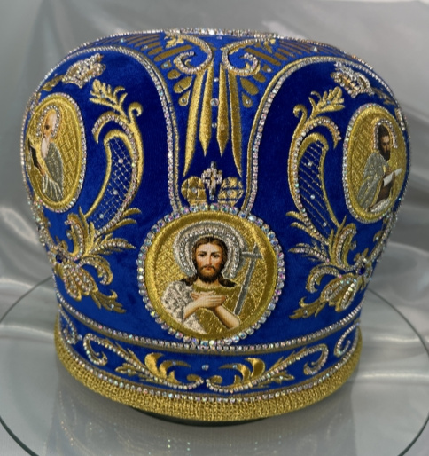 Mitra „Coroană” albastră