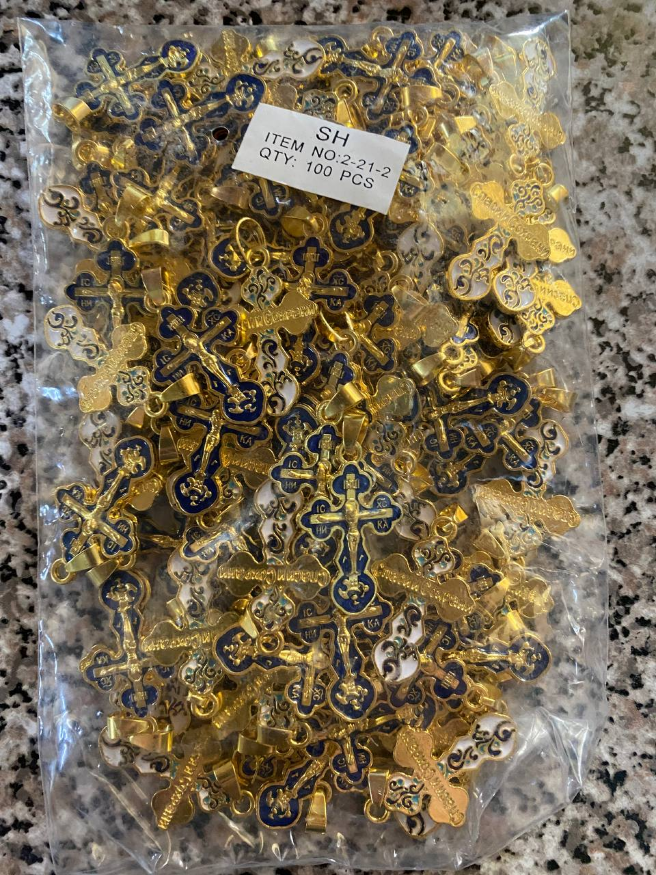 Cruciuliță de gât, figurată, medie 3x2cm