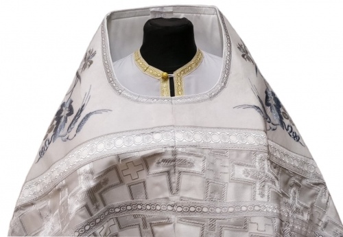 Veșmânt preoțesc combinat din brocart cu epitrahil brodat Țesătură "Crucea Patriarhală" Broderie "Crin"