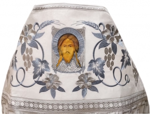 Veșmânt preoțesc combinat din brocart cu epitrahil brodat Țesătură "Crucea Patriarhală" Broderie "Crin"