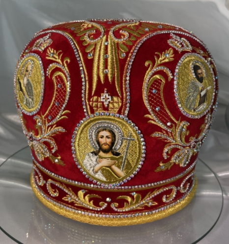 Mitra „Coroană cu Evangheliști”