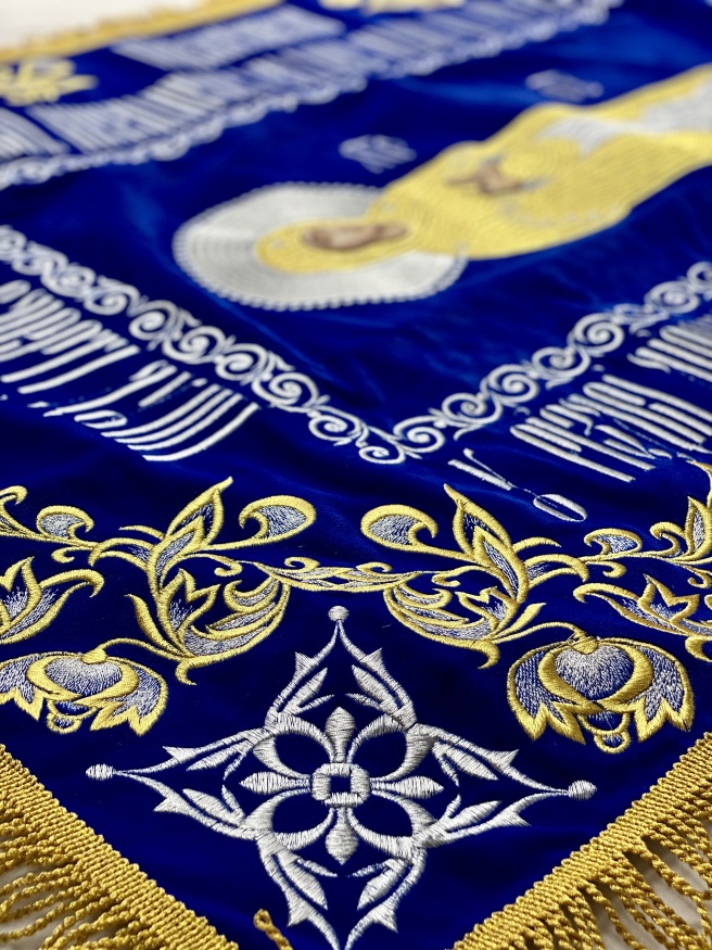 Epitaf Maicii Domnului pe catifea (Îngeri, argint) (broderie cu boboc, centru brodat)