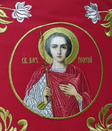 Veșmânt preoțesc brodat pe gabardină, broderie „Trandafir” cu galon aplicat