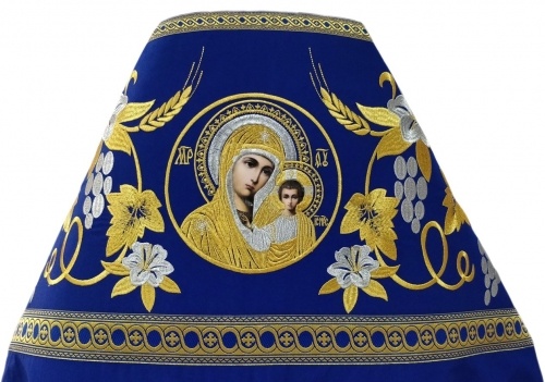 Veșmânt preoțesc brodat pe gabardină, broderie „Crin” cu galon aplicat