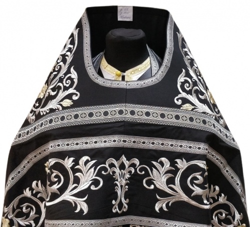 Vesminte preoțești brodate pe gabardin, broderie „Trandafir” cu galon aplicat