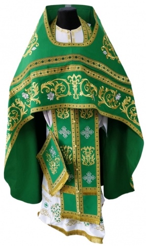 Veșminte preoțești brodate pe gabardină, broderie „Trandafir” cu galon cusut