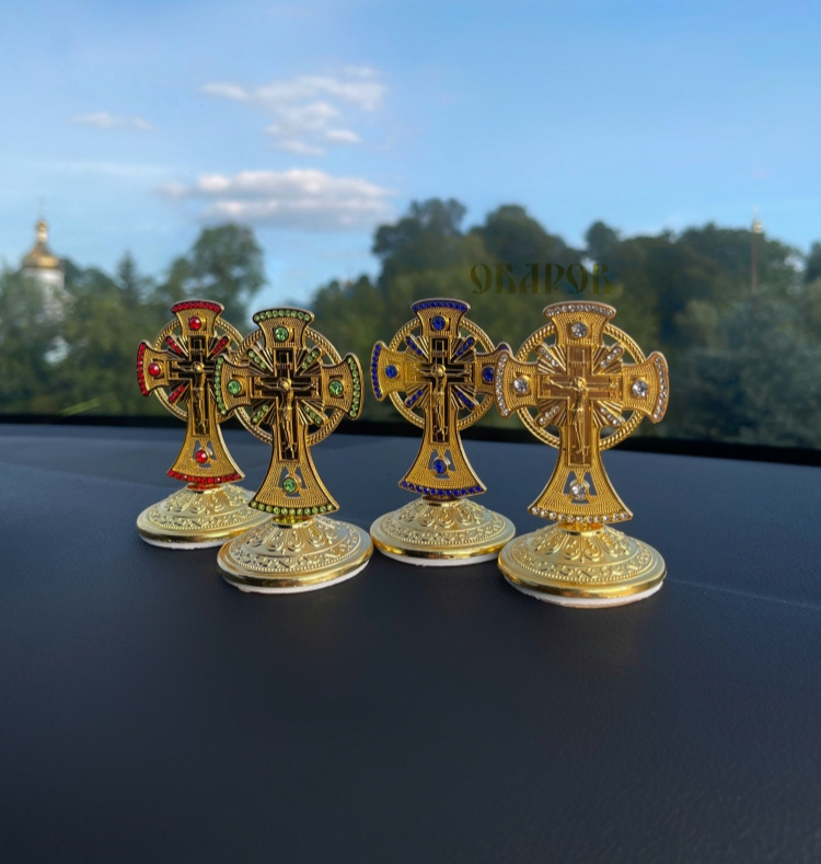 Cruce autoadezivă pentru automobil 8,5×5 cm