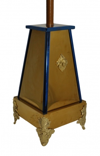 Suport 30x30cm bază 18x18cm partea superioară (înălțime 60cm), cruce mică, picioare turnate, îngeri