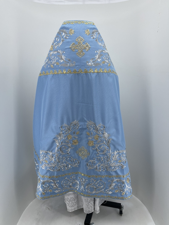 Vesminte brodate pe brocart, broderie „Trandafir”