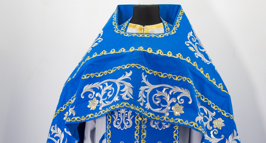 Vesminte preoțești brodate pe gabardină, broderie „Trandafir” cu galon brodat