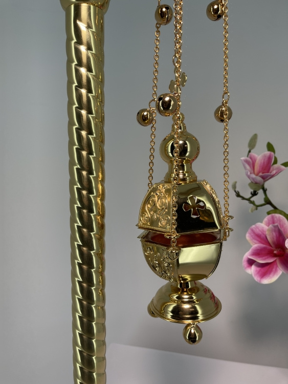 Cădelniță hexagonală, placată cu aur, cu clopoței