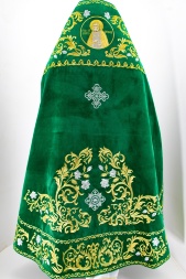 Veșmânt preoțesc brodat pe catifea, broderie „Trandafir” cu galon brodat