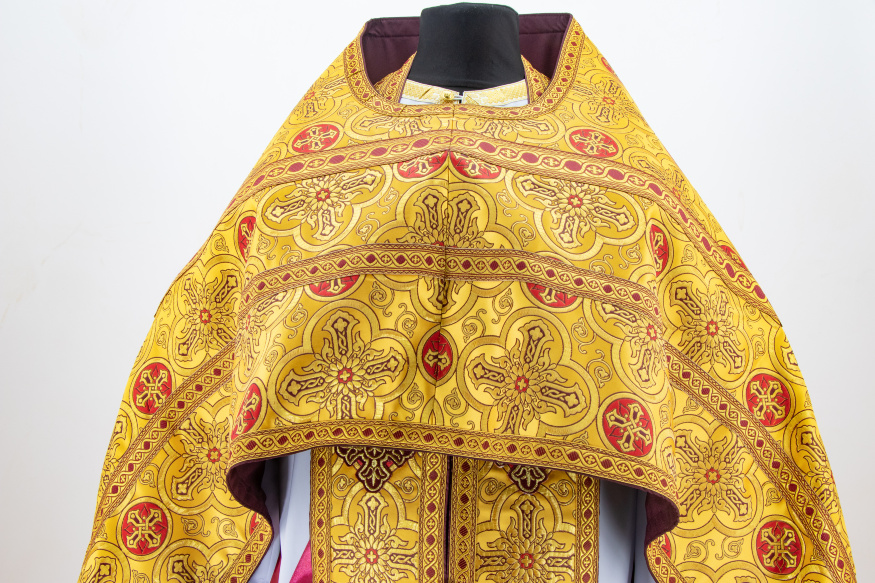 Vesminte preoțești din brocart turcesc „Crucea Iviră” cu galon aplicat